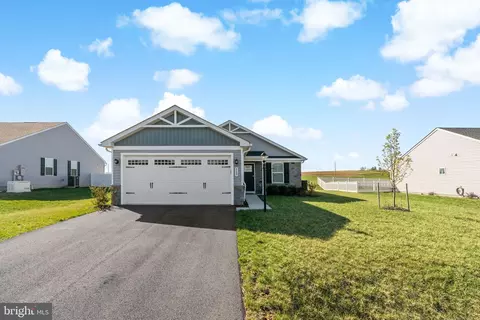 569 Perspective Pl, Hedgesville, WV 25427