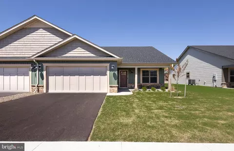 19 Grainfield Ct, Martinsburg, WV 25404