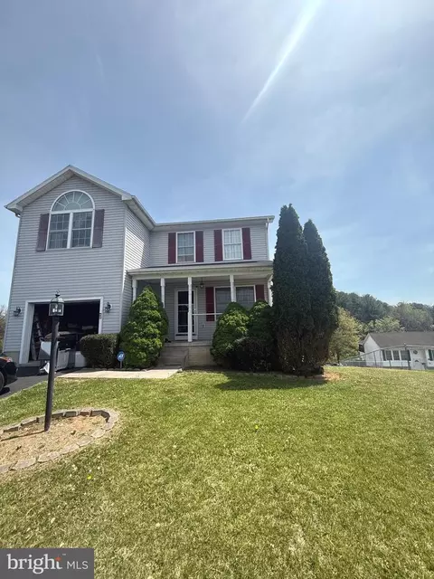 195 Burdette Dr, Martinsburg, WV 25404