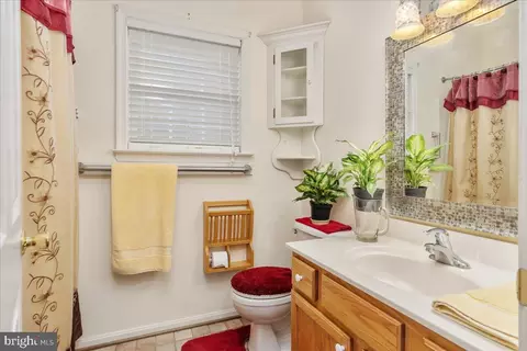 Bath - 93 Radcliff Ln, Falling Waters, WV 25419 photo 2 of 2