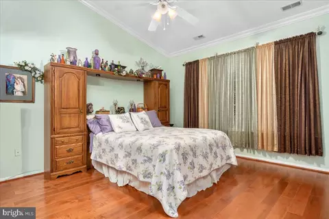 Bedroom - 93 Radcliff Ln, Falling Waters, WV 25419 photo 1 of 2