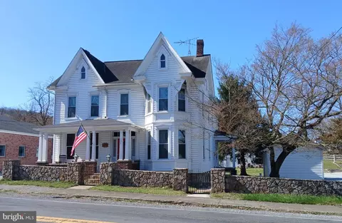 105 W Main St, Hedgesville, WV 25427