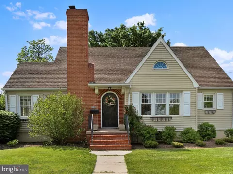 220 N Delaware Ave, Martinsburg, WV 25401