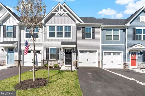 55 Dunster St, Martinsburg, WV 25405