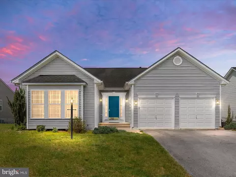 77 Hook Dr, Martinsburg, WV 25405