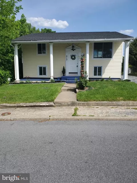 615 State Cir, Martinsburg, WV 25401