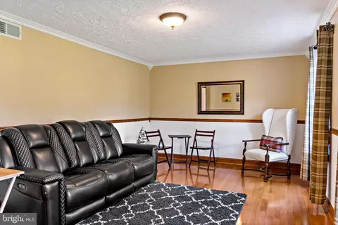 Living - 134 Tufts Ln, Falling Waters, WV 25419 photo 1 of 5