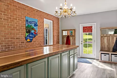 Entry Way - 134 Tufts Ln, Falling Waters, WV 25419 photo 2 of 8