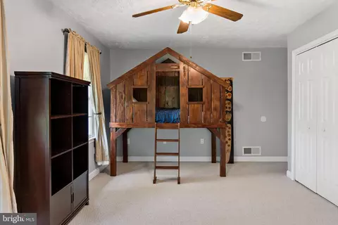 Bedroom - 134 Tufts Ln, Falling Waters, WV 25419 photo 3 of 11