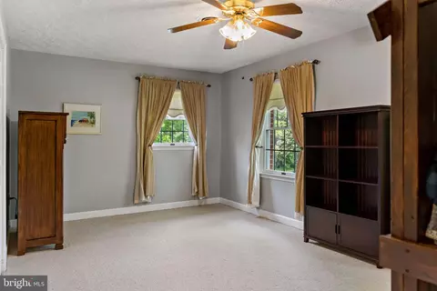 Bedroom - 134 Tufts Ln, Falling Waters, WV 25419 photo 2 of 11