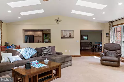 Living - 134 Tufts Ln, Falling Waters, WV 25419 photo 5 of 5