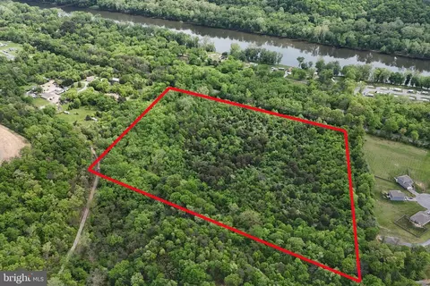 Shale Pit Drive, Falling Waters, WV 25419
