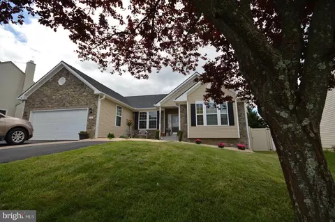 685 Bentley Dr, Inwood, WV 25428