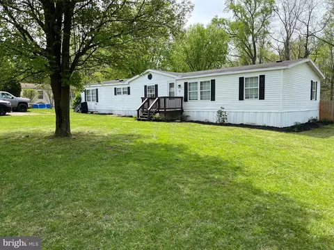 31 Fancy Filly Cir, Martinsburg, WV 25403
