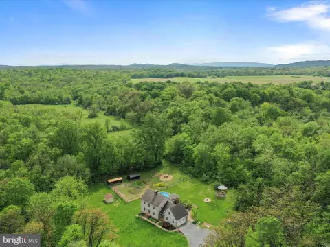 2604 Goldmiller Rd, Bunker Hill, WV 25413