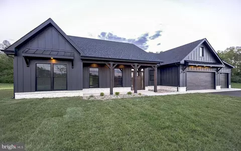 91 Midland Ct, Martinsburg, WV 25403