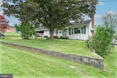 403 Teneno St, Martinsburg, WV 25404