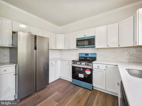 Kitchen - 526 Colston Dr, Falling Waters, WV 25419 photo 1 of 4