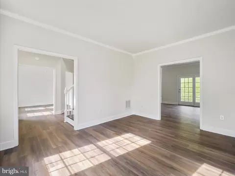 Living - 526 Colston Dr, Falling Waters, WV 25419 photo 6 of 8