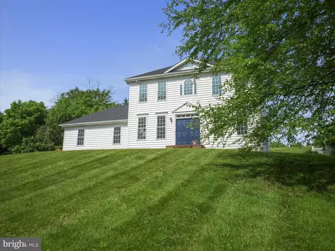 Exterior - 526 Colston Dr, Falling Waters, WV 25419 photo 2 of 5