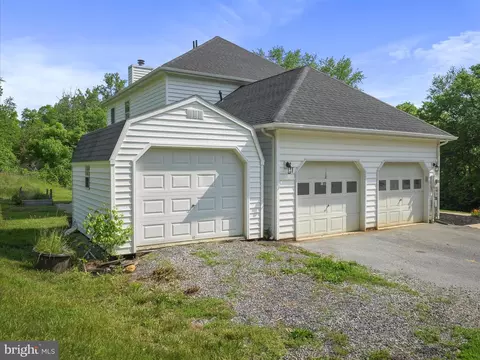 Exterior - 526 Colston Dr, Falling Waters, WV 25419 photo 4 of 5