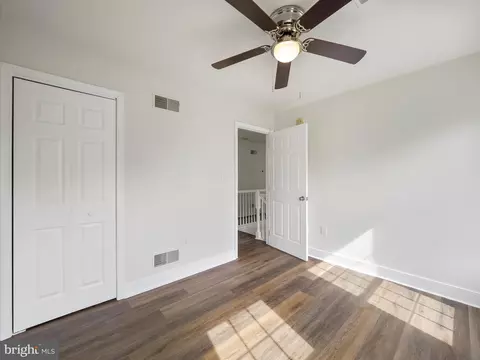 Bedroom - 526 Colston Dr, Falling Waters, WV 25419 photo 2 of 5