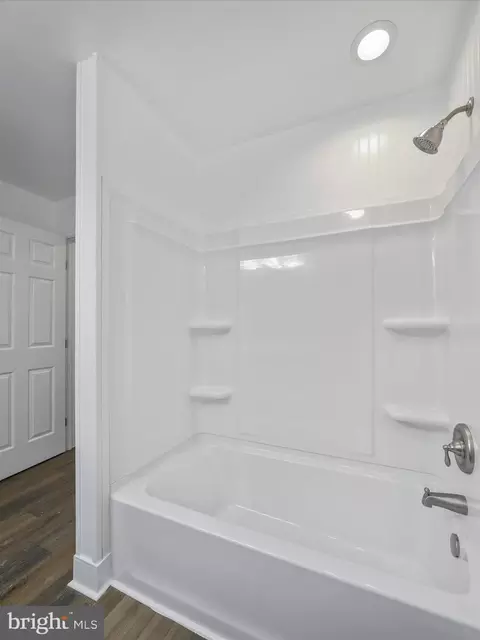 Bath - 526 Colston Dr, Falling Waters, WV 25419 photo 4 of 4