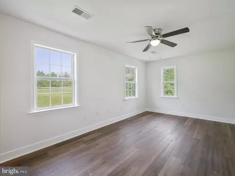Bedroom - 526 Colston Dr, Falling Waters, WV 25419 photo 5 of 5