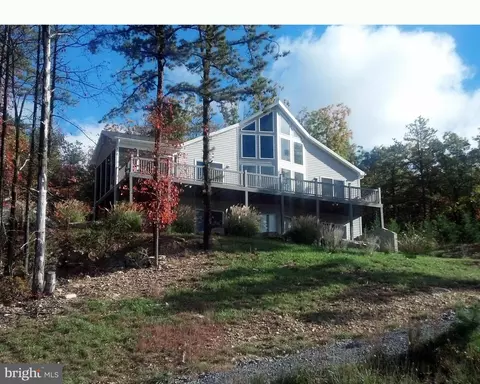 444 Moundbuilder Loop, Hedgesville, WV 25427