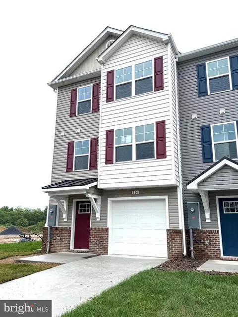 114 Moses Dr, Martinsburg, WV 25405