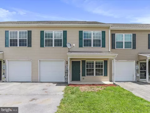 19 Montague Way, Inwood, WV 25428