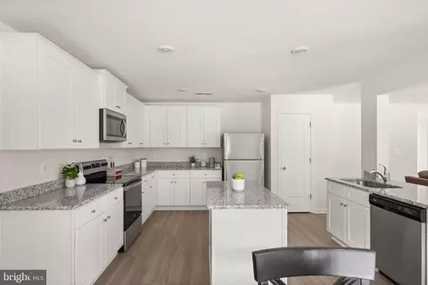 Kitchen - 259 Headwaters Dr, Falling Waters, WV 25419 photo 2 of 2