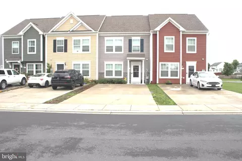 16 Healey Ct, Bunker Hill, WV 25413