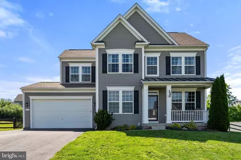 430 Mcwharton Way, Bunker Hill, WV 25413