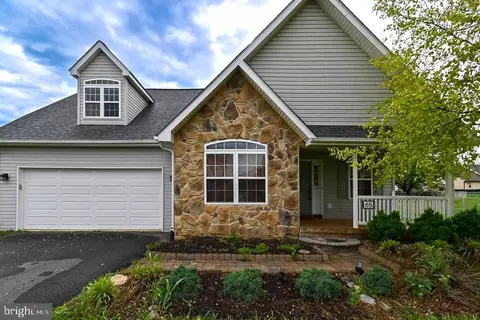65 Binns Ct, Martinsburg, WV 25405