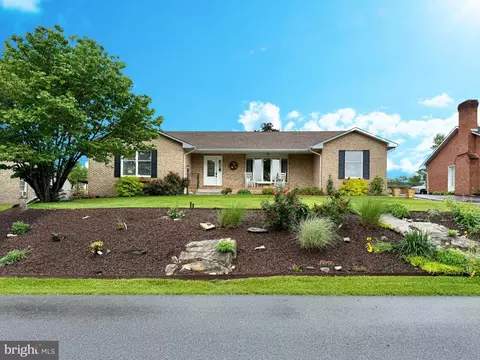 104 Rosewood Dr, Martinsburg, WV 25401