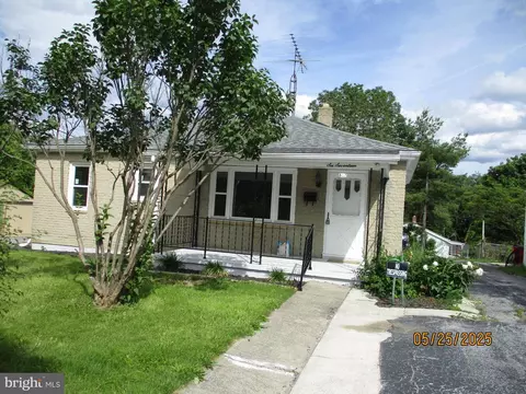 617 Albert St, Martinsburg, WV 25404