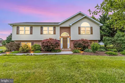 362 Sudley Ln, Martinsburg, WV 25403