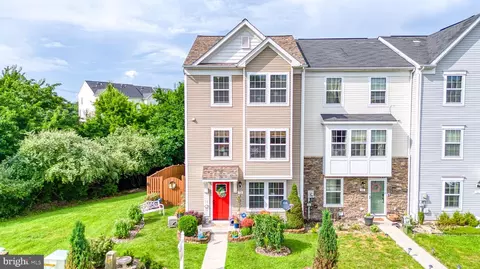72 Private Ct, Bunker Hill, WV 25413