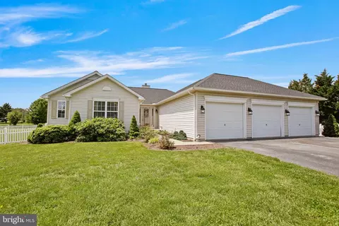 186 Breckinridge Dr, Martinsburg, WV 25403