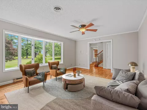 Living - 182 Humphrey Ln, Falling Waters, WV 25419 photo 5 of 9