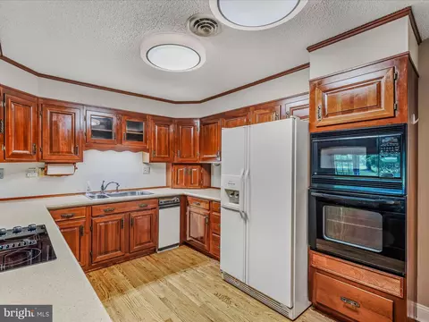 Kitchen - 182 Humphrey Ln, Falling Waters, WV 25419 photo 1 of 3