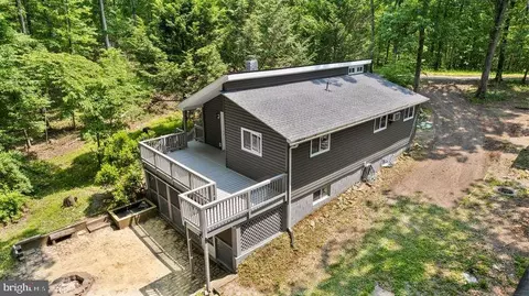 143 Cricket Ln, Hedgesville, WV 25427