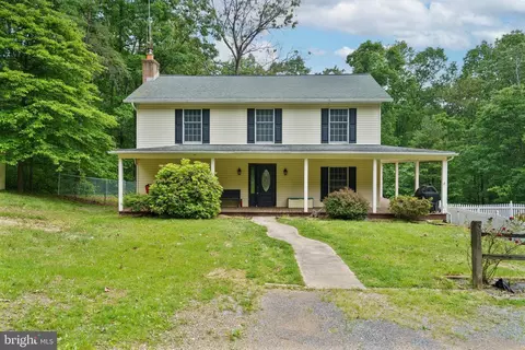 489 Goodview Dr, Hedgesville, WV 25427