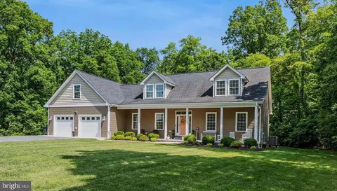 608 Hallmark Dr, Martinsburg, WV 25403