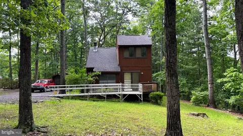 28 Myrtle Dr, Gerrardstown, WV 25420