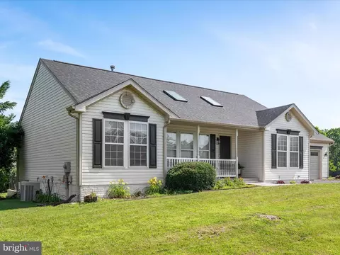 27 Yardley Ct, Martinsburg, WV 25405