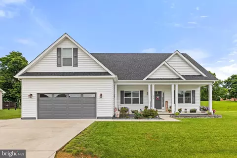 199 Aqueduct Ave, Martinsburg, WV 25404