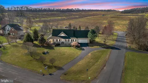 14 Daufuskie Ln, Inwood, WV 25428