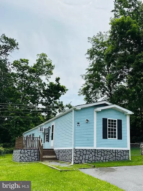 606 Fancy Filly Cir, Martinsburg, WV 25403